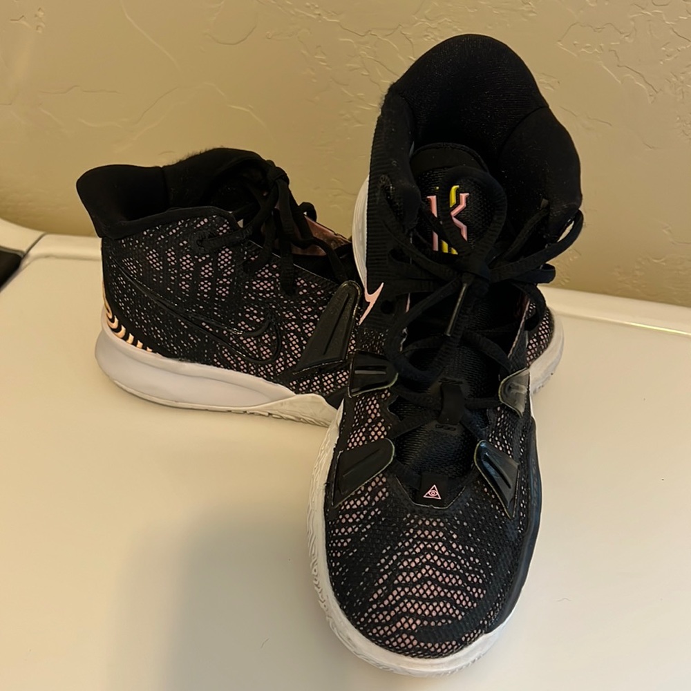 NIKE Youth Kyrie 7 GS ‘Ripple Effect’